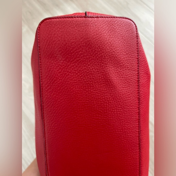 Tory Burch Red Thea Center-Zip Leather Hobo Tote Bag - Picture 4 of 16